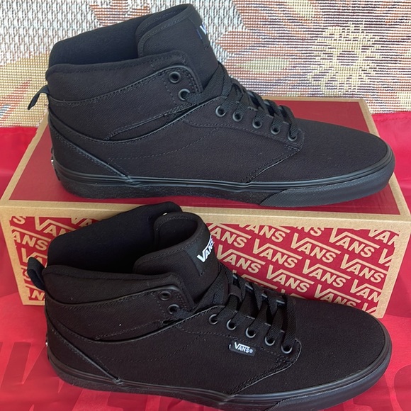 Vans Men’s Atwood Hi
(Canvas) Black/Black
VN0A38BV186 Sneakers - Picture 2 of 16